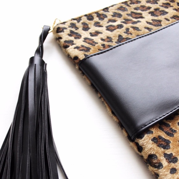 THE CLARA—AUTHENTIC COWHIDE & CALF HAIR LARGE CLUTCH!! BNWT & DUST BAG!! - Picture 3 of 7